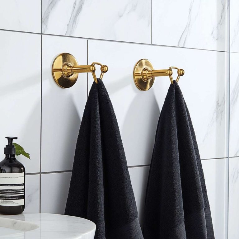 25 Black and Gold Bathroom Decor Ideas to Make Your Space Shine