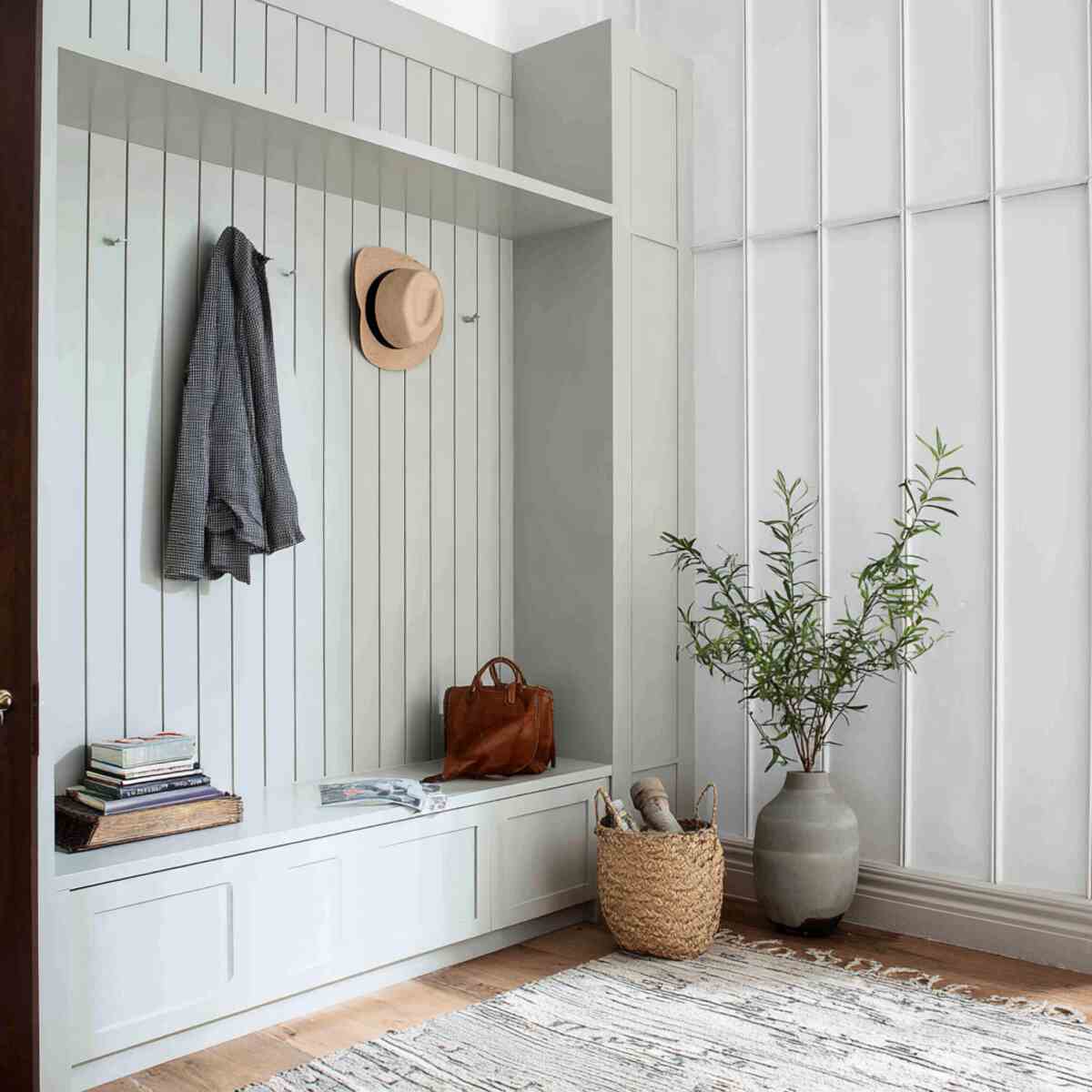 Vertical Slat Molding