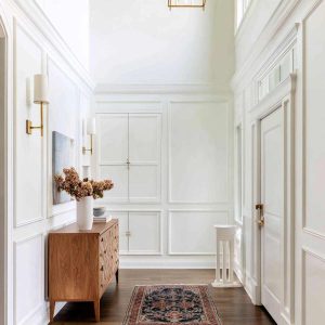 25 Entryway Wall Molding Ideas That Make a Big First Impression - Happy ...