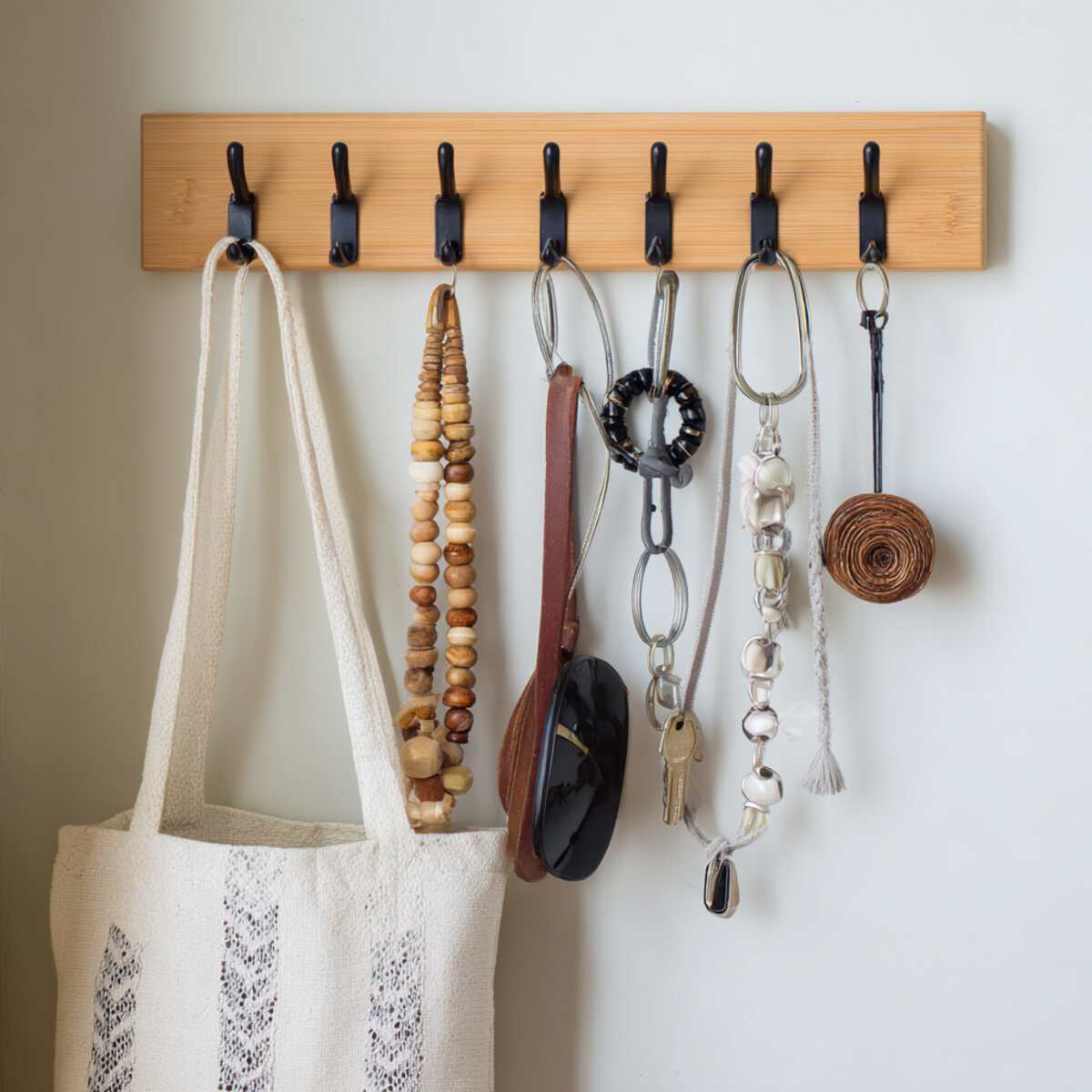 Command Hook Arrangement for Temporary Use