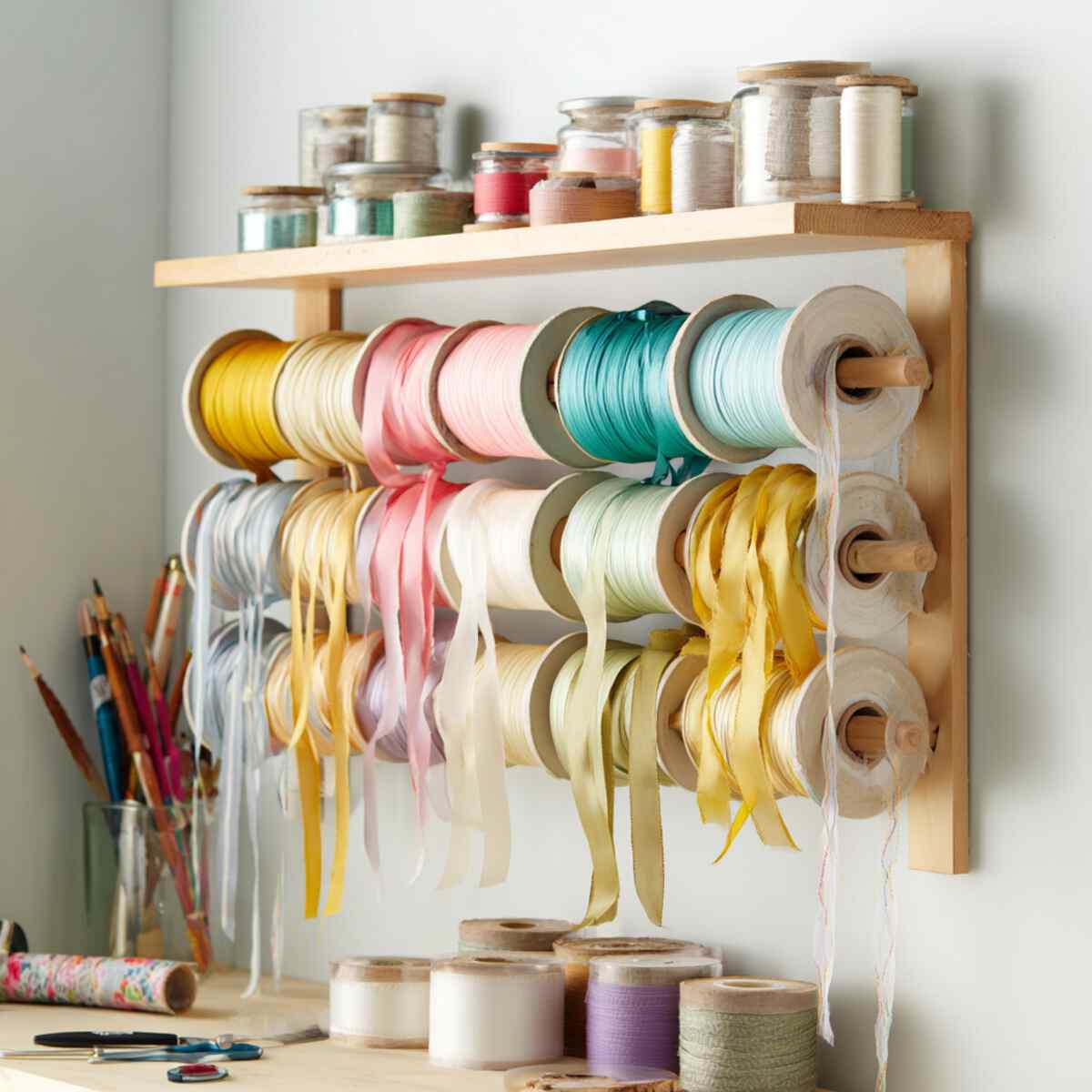 Wall-mounted Ribbon Organizer