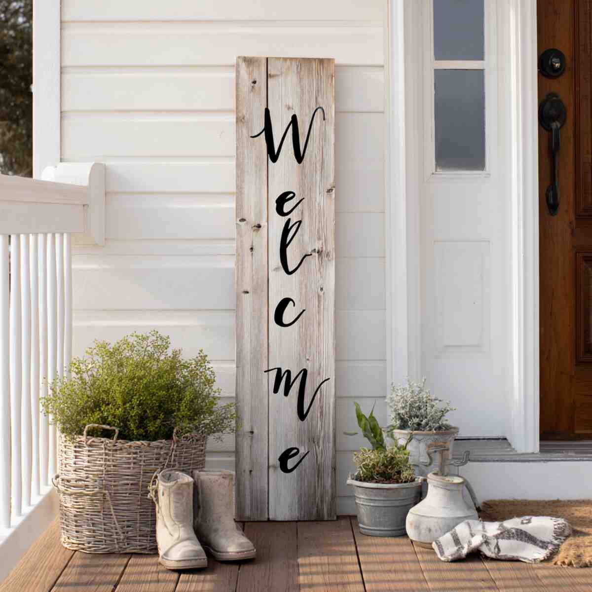 Vertical “Welcome” Wooden Plank
