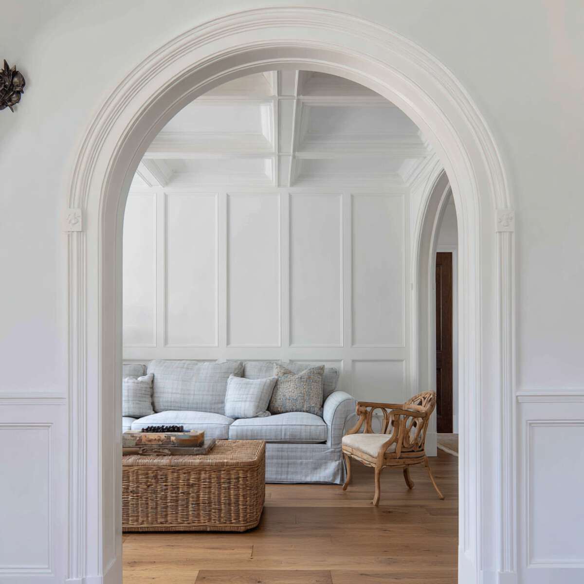 White Plaster Smooth Arch