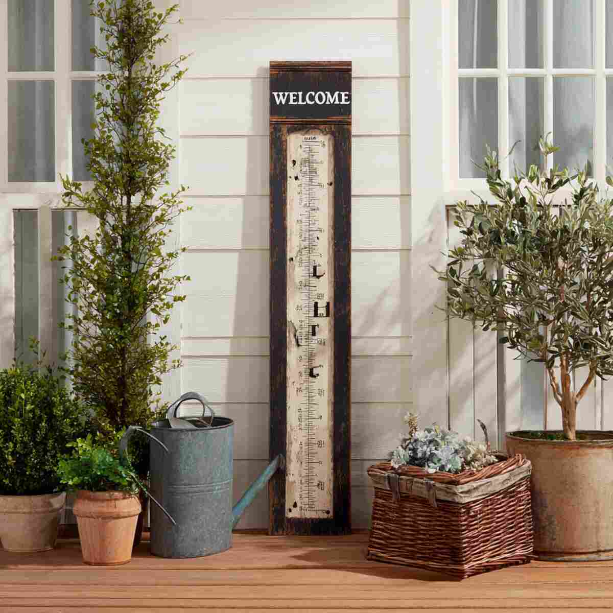 Porch Ruler Height Welcome Sign
