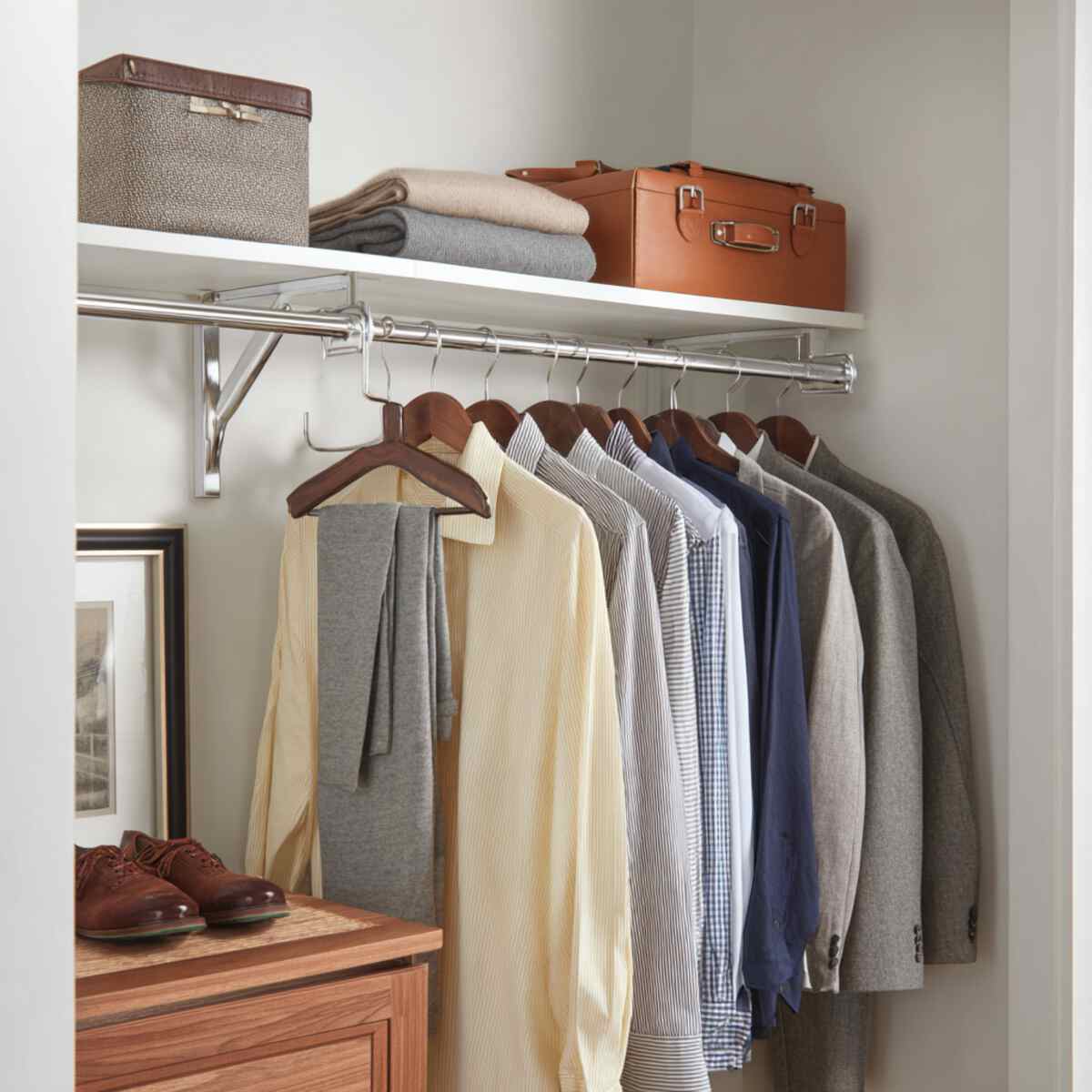 Pull-Down Closet Rods