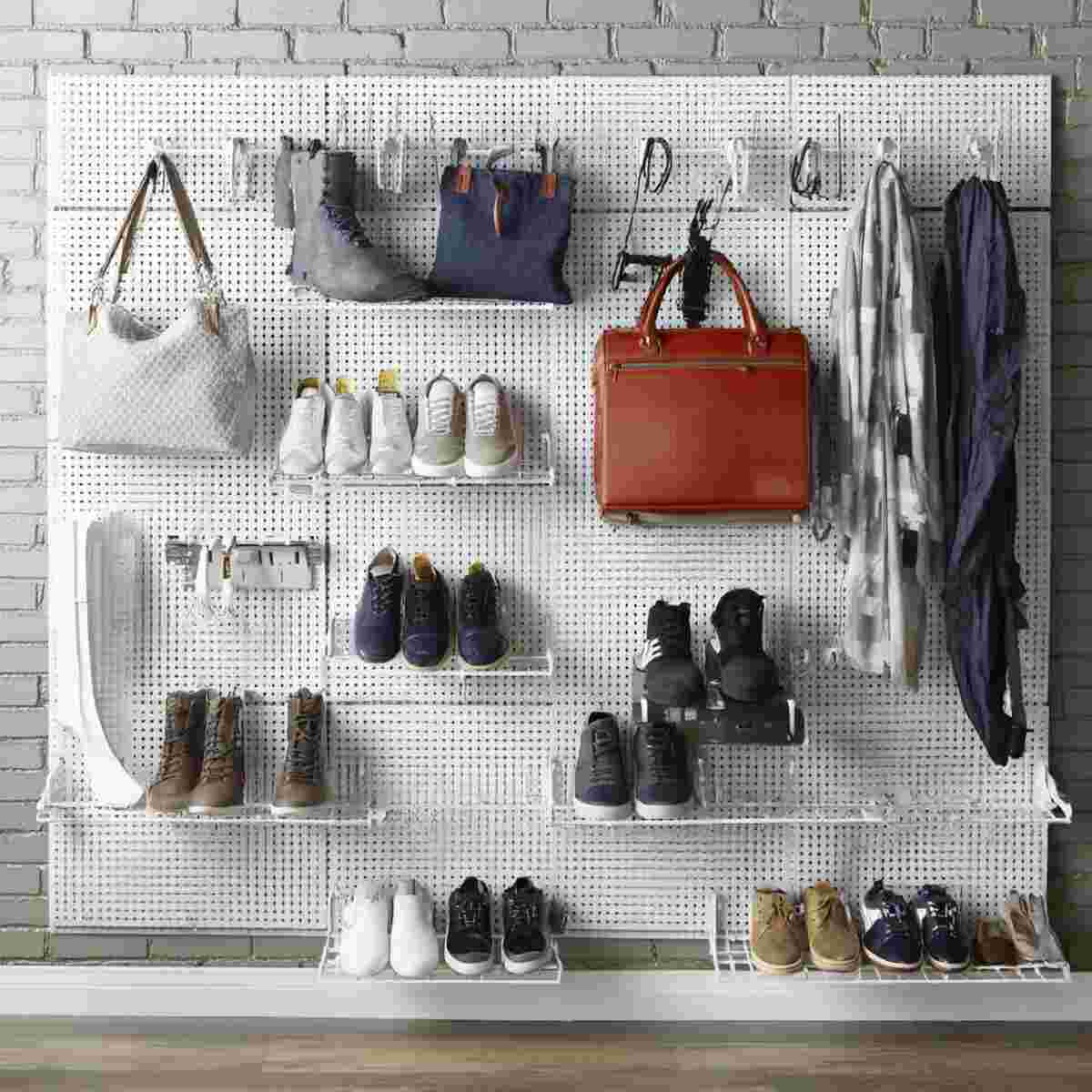 Grid Panel Wall System with Hooks