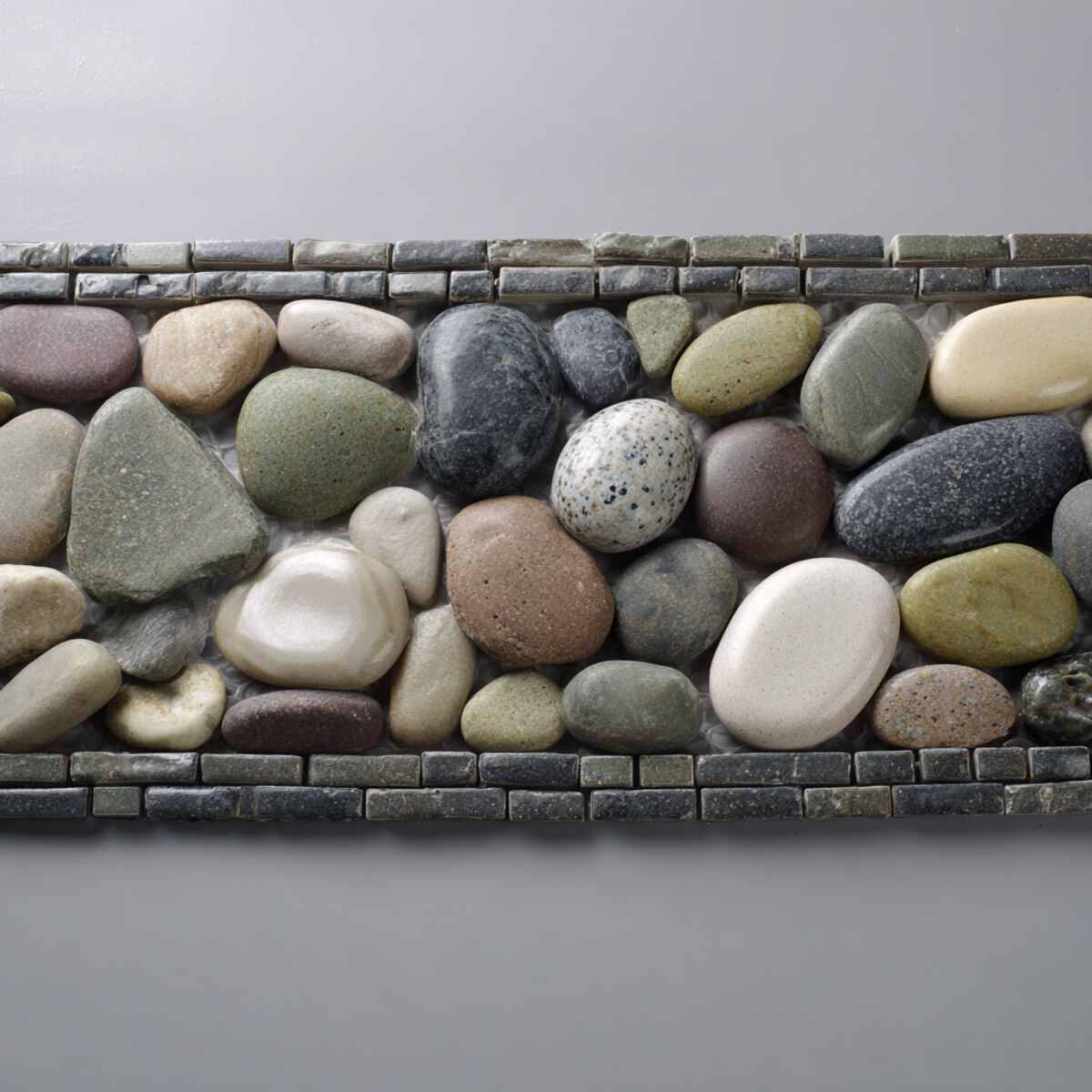 Pebble stone border-resized