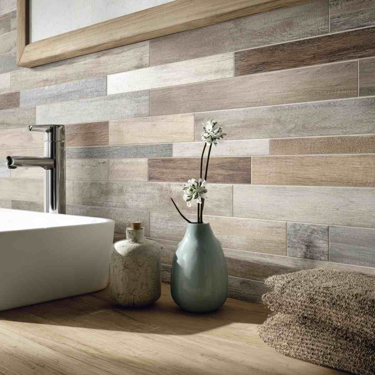 Wood-look porcelain strip-resized