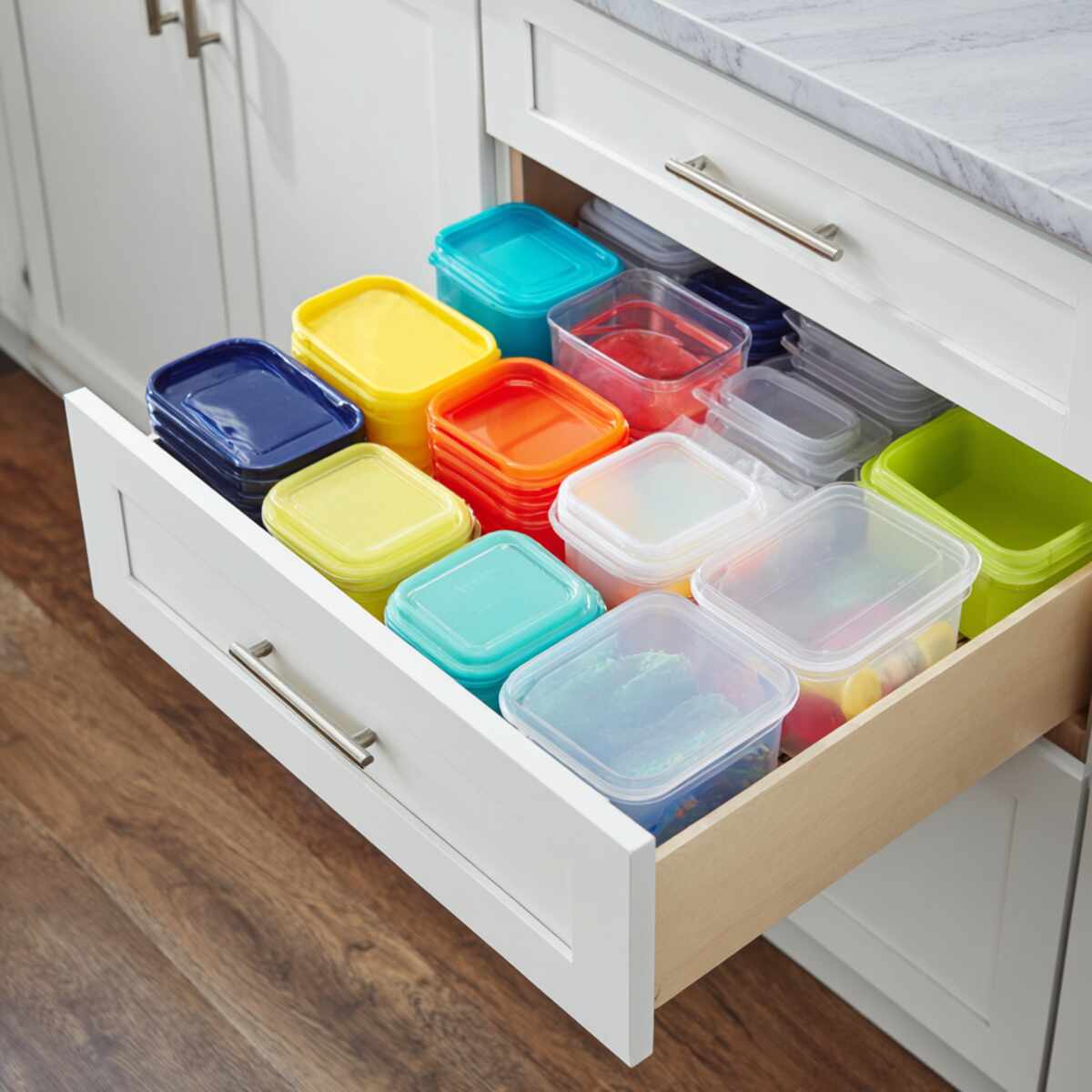 Drawer for Plastic Containers and Lids