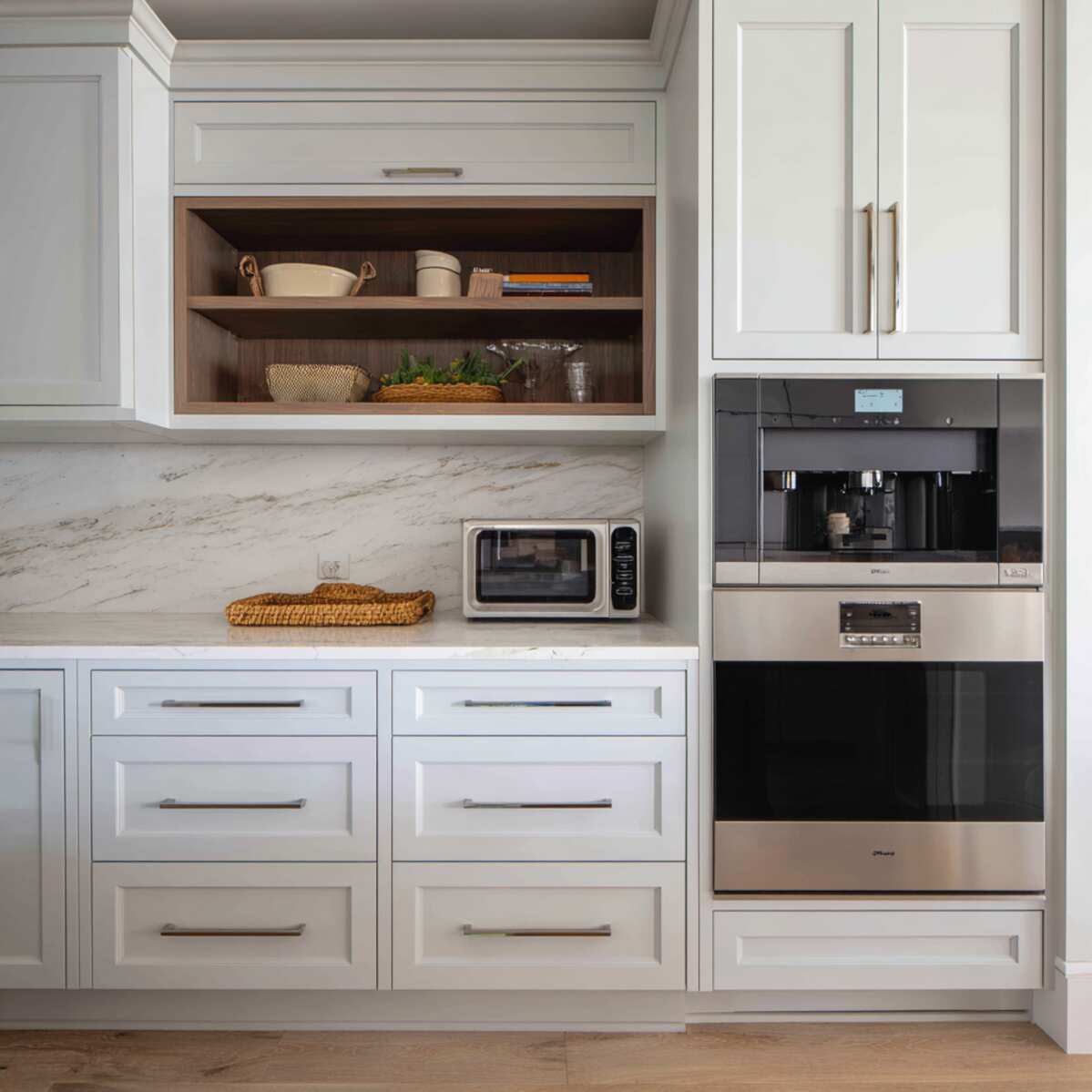 Flush-Mount Microwave in Base Cabinet